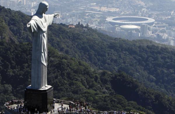 03-in-fea-rio-mountain-lg.jpg