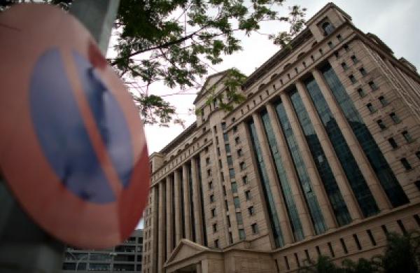 13-11-tom-buerkle-malaysia-fiscal-discipline-bursa-malaysia-large.jpg