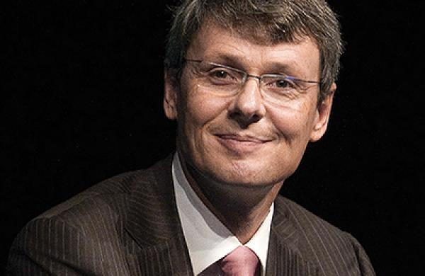 2013-09-fran-denmark-pension-funds-thorsten-heins-blackberry-large.jpg