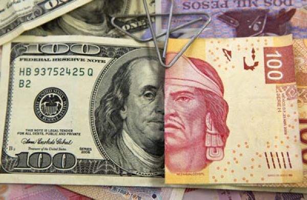 Mexico’s Peso Advances as Federal Reserve Tapering Concern Eases