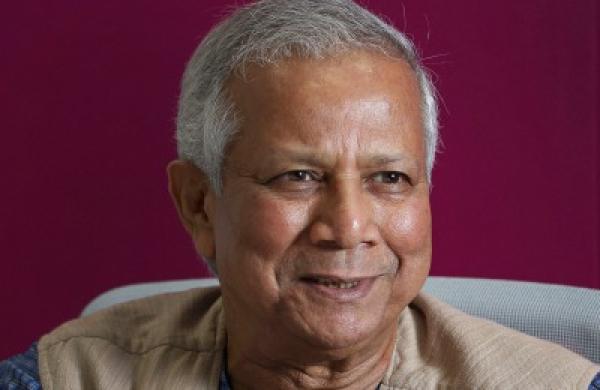2013-11-jeff-kutler-muhammad-yunus-microfinance-large.jpg