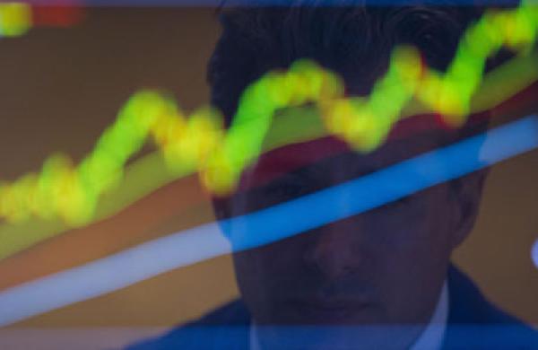 Most U.S. Stocks Decline as Dow Average Briefly Surpasses 16,000
