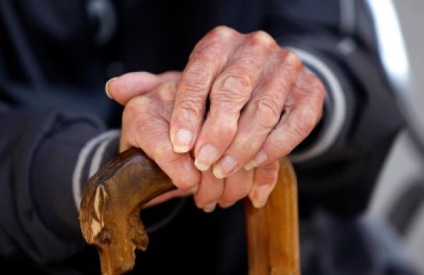 2014-01-frances-denmark-corporate-pensions-funding-large.jpg
