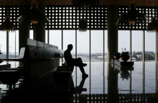 2014-01-gmtl-kkr-mumbai-airport.jpg
