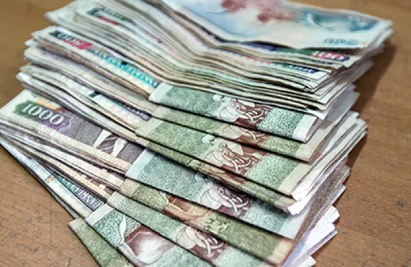 Kenyan Schilling Bank Notes