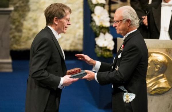2014-05-szustek-lars-peter-hansen-nobel-large.jpg