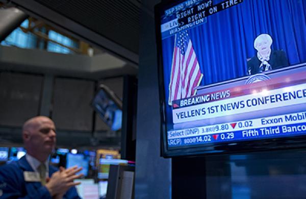 U.S. Stocks Decline Amid Fed Tapering, Rate Forecast