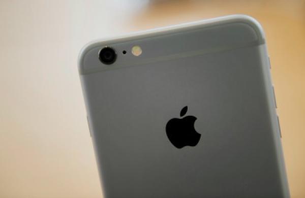 2014-09-da-apple-iphone-large.jpg