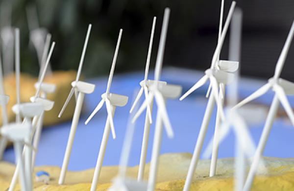 Wind Companies Sell Bonds As Loan Discounts End