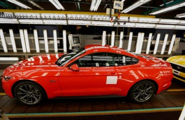 2014-10-da-ford-mustang-large.jpg