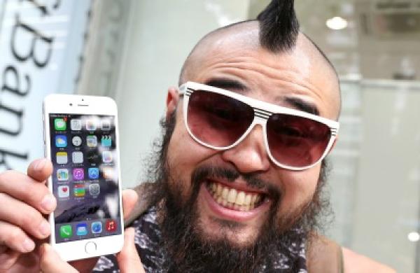 2014-10-da-mohawk-iphone-large.jpg