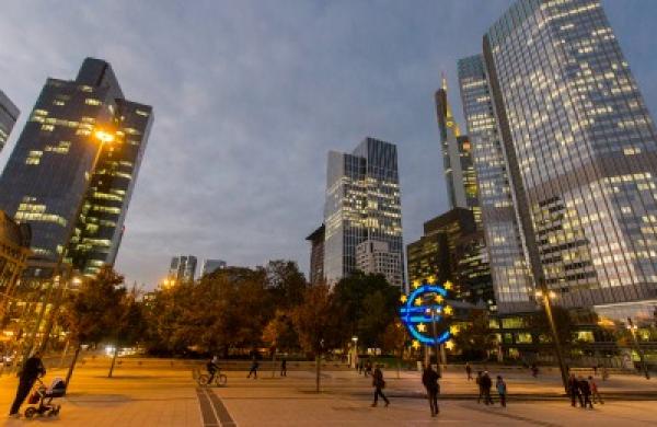 2014-11-da-ecb-building-frankfurt-large.jpg
