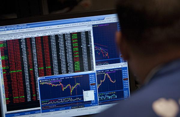 U.S. Stocks Decline Amid Europe Concerns