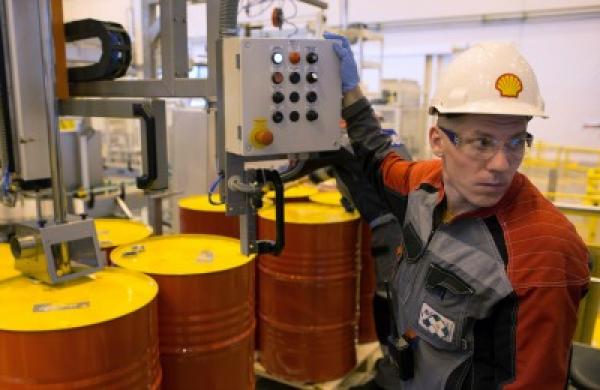2014-12-andrew-barber-daily-agenda-shell-oil-lg.jpg