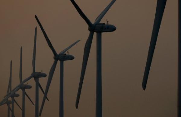 2014-12-gmtl-investec-wind-turbine-large.jpg