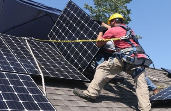 2014-12-katie-gilbert-gop-renewables-large.JPG