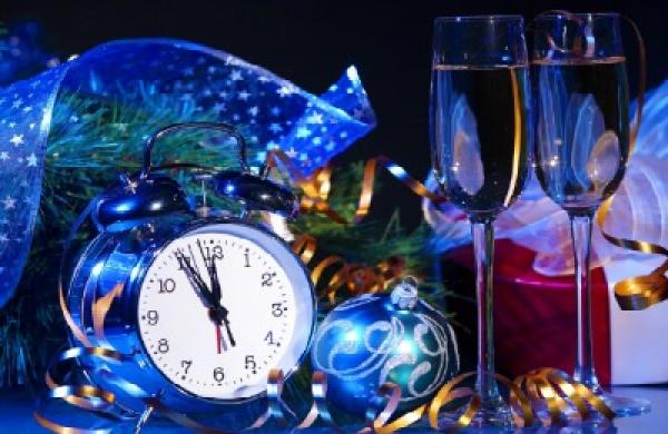 2014-da-new-years-clock-champagne-large.jpg