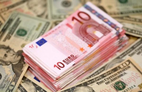 2015-01-da-euro-dollar-large.jpg