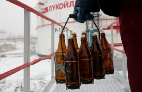 2015-01-da-lukoil-russia-oil-samples-large.jpg