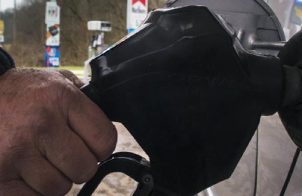 A Sunoco Inc. Fueling Station As Gas Is Surprise Holiday Gift For U.S. Consumers This Year