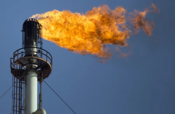 Oil Declines Below 60USD A Barrel