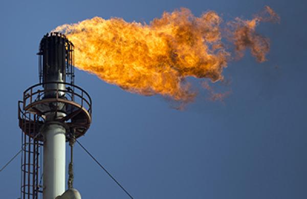 Oil Declines Below 60USD A Barrel