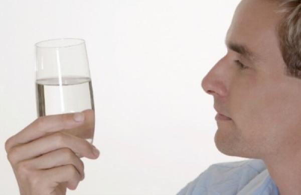 2015-02-da-glass-half-full-large.jpg