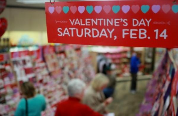 2015-02-da-us-retail-valentine-day-large.jpg