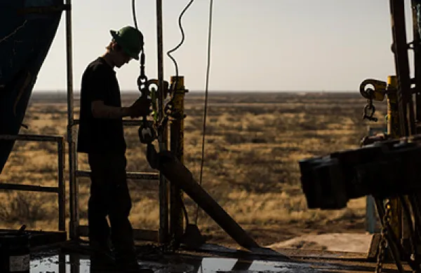 Oil-Bust Veterans Brace For Storm Unseen By Shale-Boom Neophytes