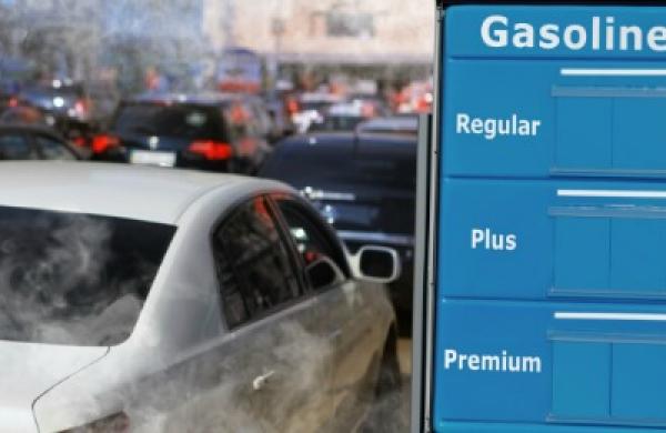 2015-03-da-oil-prices-car-exhaust-large.jpg