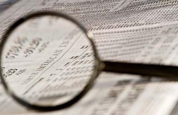 2015-03-da-weekend-magnifying-glass-large.jpg