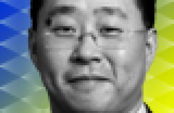 2015-03-tom-johnson-all-europe-research-team-andrew-chu-small.jpg