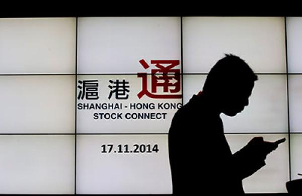 2015-04-eric-johnson-shanghai-hk-large.jpg