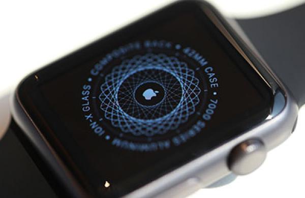 2015-05-daniel-nadler-apple-watch-large.jpg