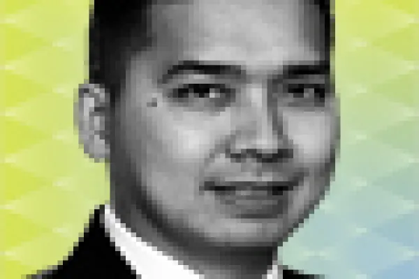 2015-05-tom-johnson-all-asia-research-team-alfred-dy-small.jpg