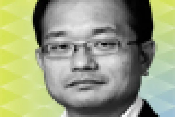 2015-05-tom-johnson-all-asia-research-team-cheong-wa-vincent-chan-small.jpg