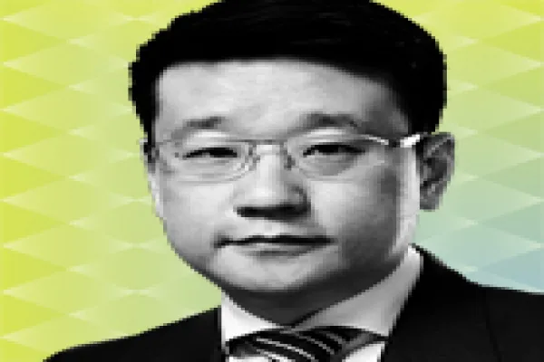 2015-05-tom-johnson-all-asia-research-team-wee-kiat-tan.jpg