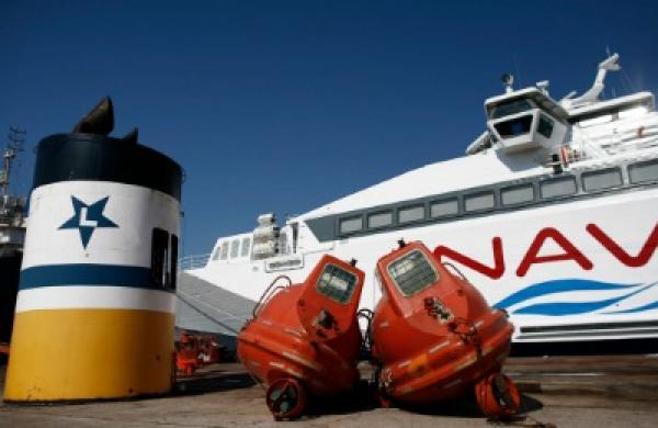 2015-06-da-greece-shipping-large.jpg
