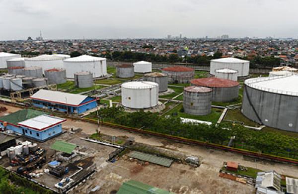 2015-06-georgina-hurst-energy-subsidies-jakarta-large.jpg