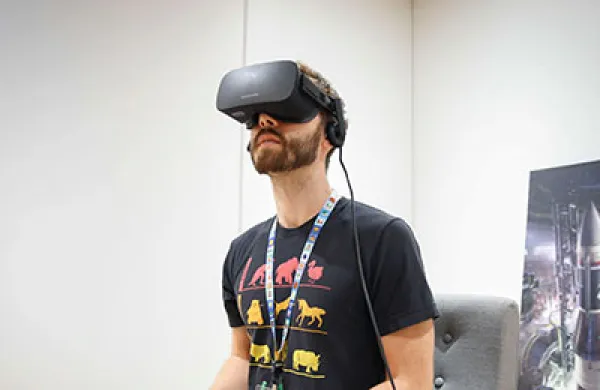 2015-07-daniel-nadler-vr-oculus-large.jpg
