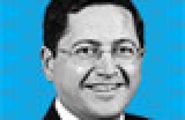 2015-07-tom-johnson-latin-american-research-team-marcos-buscaglia-small.jpg
