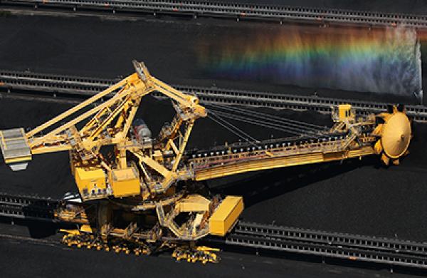 2015-10-12-andrew-barber-da-asian-commodities-large.jpg