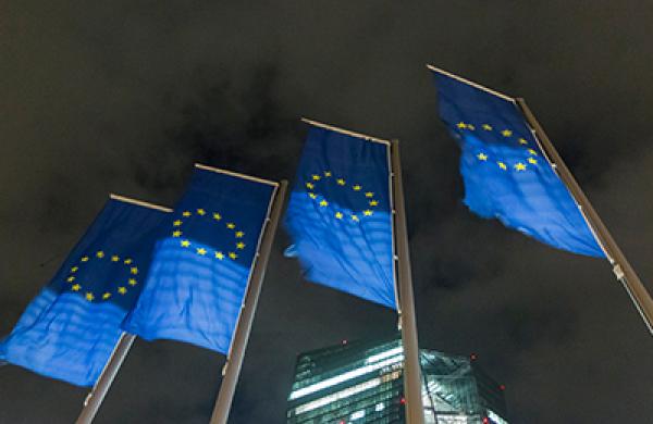 2015-10-21-andrew-barber-da-ecb-large.jpg
