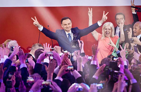 2015-10-andrew-macdowall-poland-election-duda-large.jpg