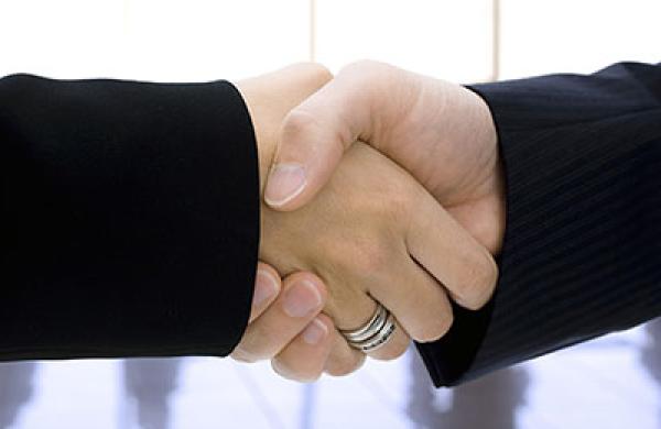 2015-10-jess-delaney-handshake-corporate-access-lg.jpg