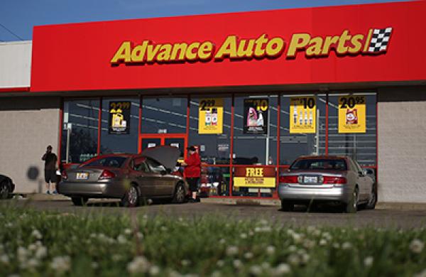 2015-10-kaitlin-ugolik-sohn-advance-auto-large.jpg