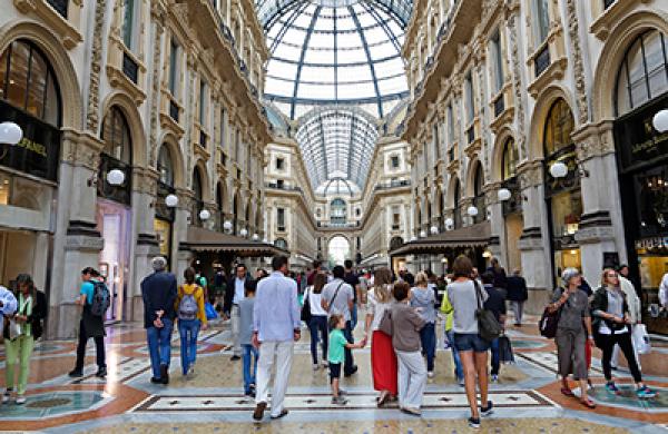 2015-10-robert-stowe-england-small-cap-italy-large.jpg