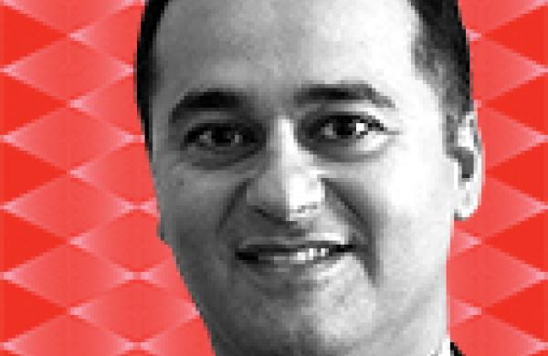 2015-10-tom-johnson-res-all-america-research-team-ghansham-panjabi.jpg