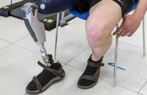 2015-11-daniel-nadler-bionics-large.jpg
