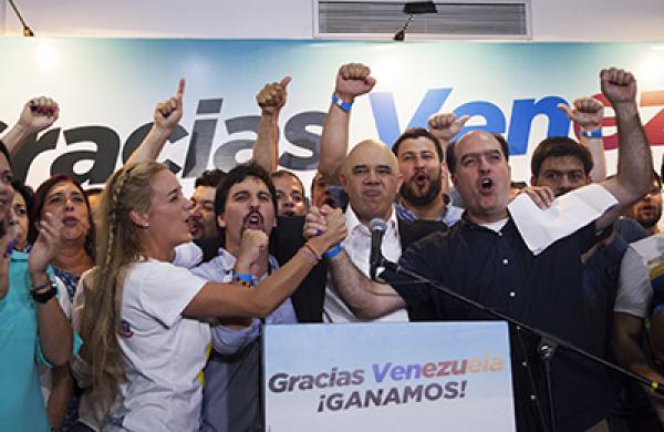 2015-12-07-da-venezuela-large.jpg